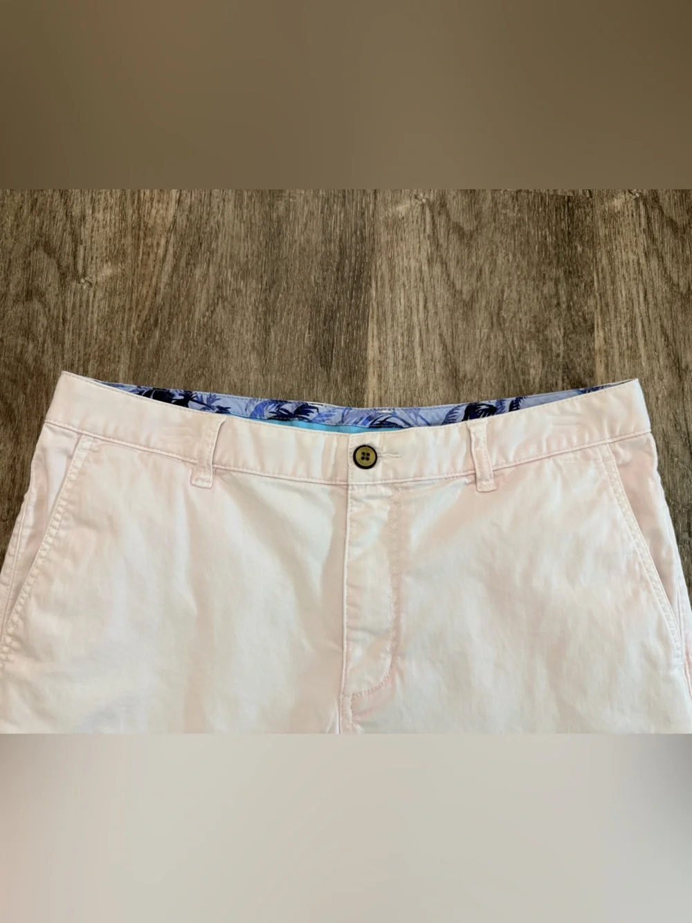 Tommy Bahama Boracay Chino Shorts Mens 34 Stretch Flat Front Shellrosa Tencel